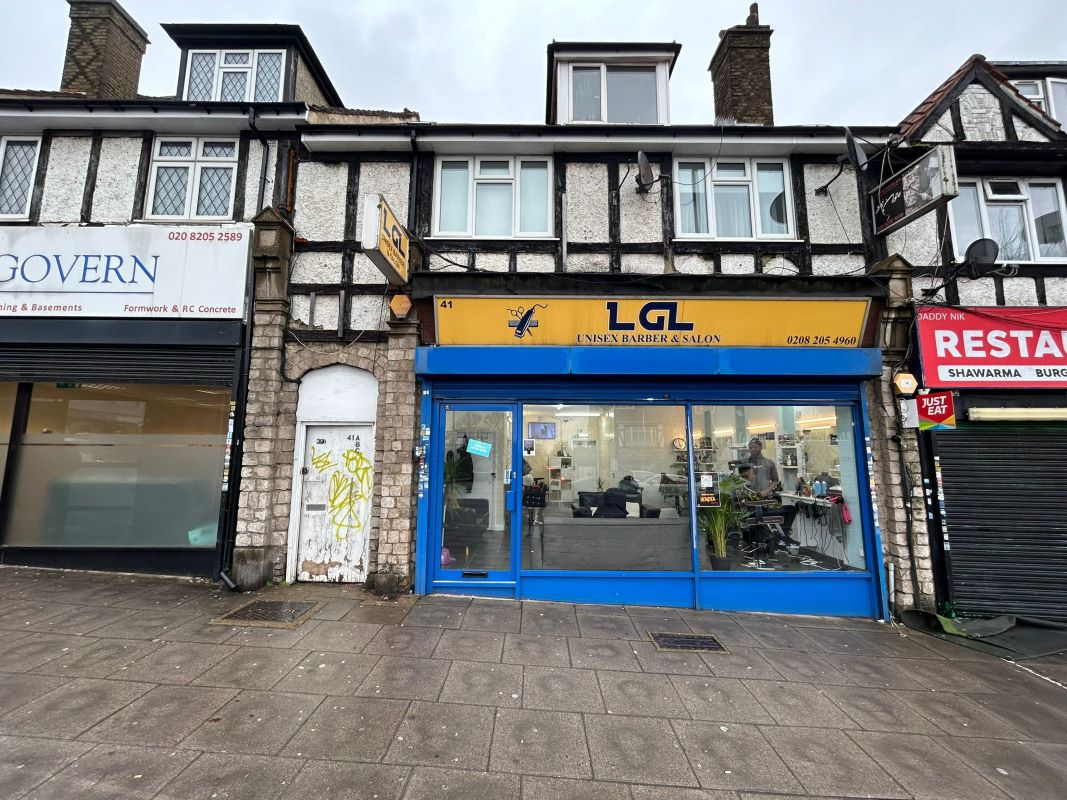 Property for Auction in London - 41B Blackbird Hill (2nd FF), Kingsbury, London, NW9 8RS