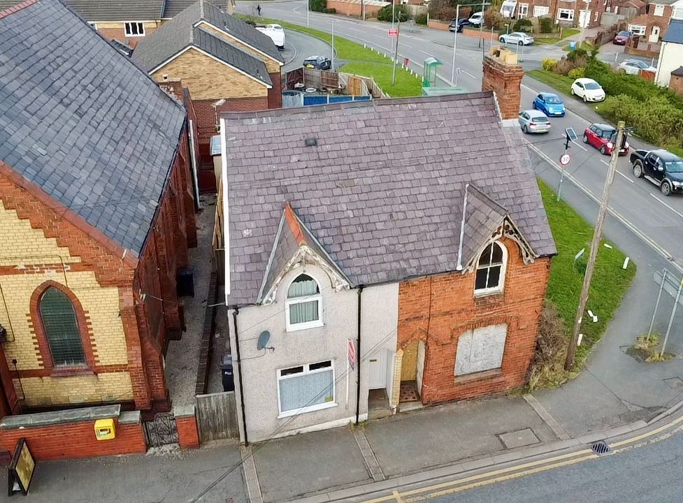 Property for Auction in Cheshire, Staffordshire & Shropshire - 139 Brunswick Road, Buckley, Clwyd, CH7 2ES