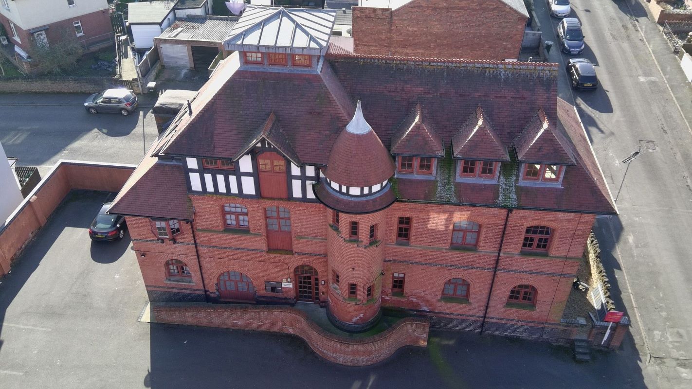 Property for Auction in Nottinghamshire & Derby - 4 Sandpiper House Marhill Road, Nottingham, Nottinghamshire, NG4 3AJ