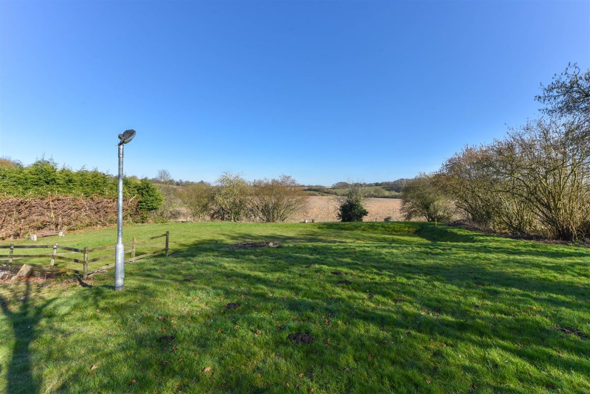 White Horse Wareside, Ware, Hertfordshire, SG12 7QX