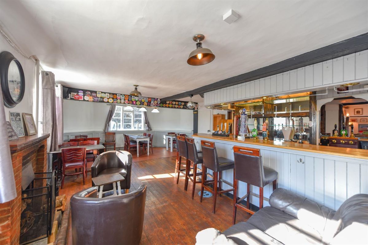 White Horse Wareside, Ware, Hertfordshire, SG12 7QX