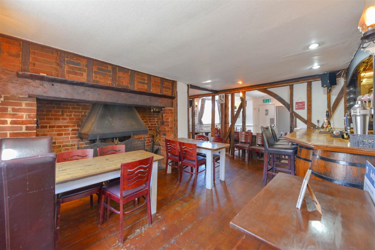 White Horse Wareside, Ware, Hertfordshire, SG12 7QX