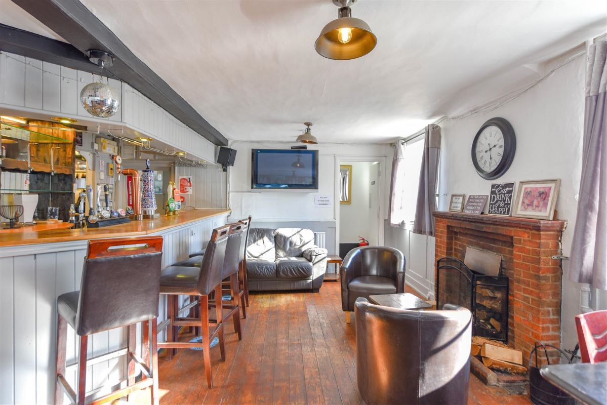 White Horse Wareside, Ware, Hertfordshire, SG12 7QX