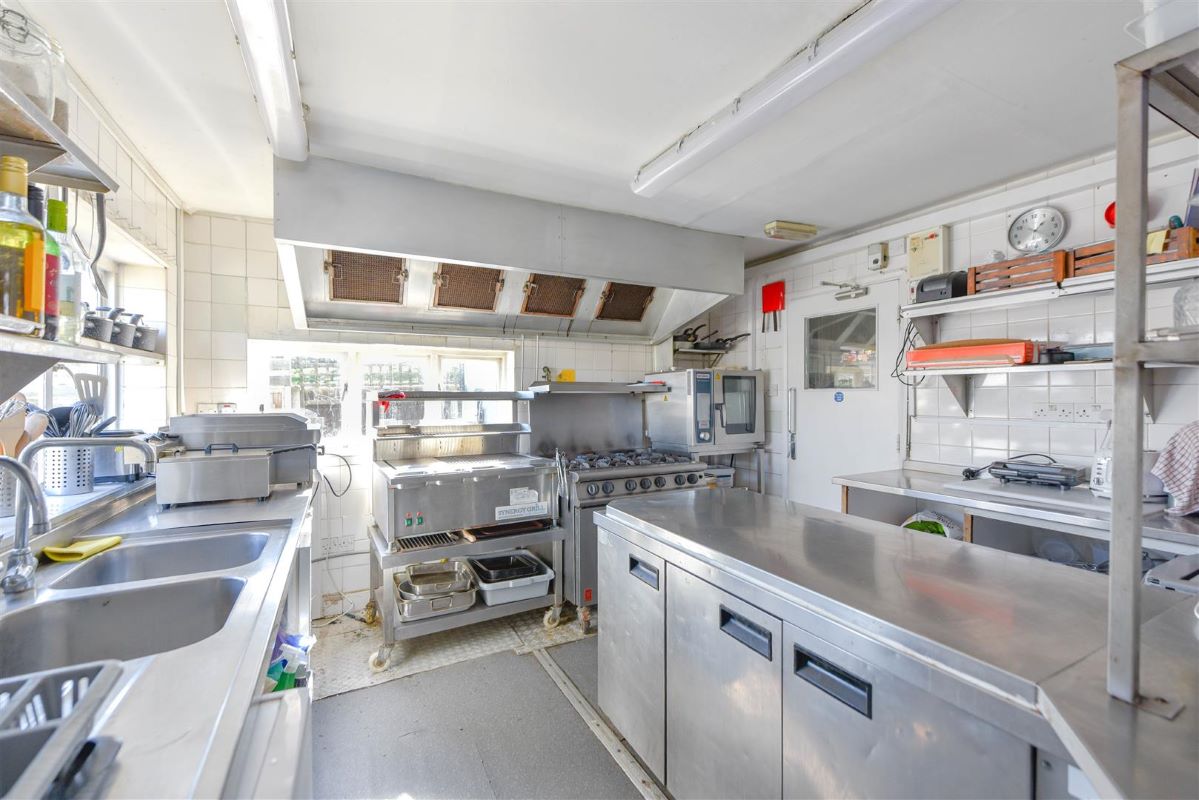 White Horse Wareside, Ware, Hertfordshire, SG12 7QX