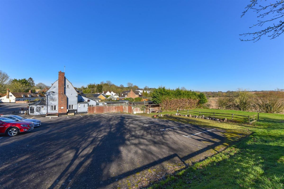 White Horse Wareside, Ware, Hertfordshire, SG12 7QX