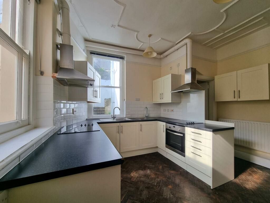 Silvester House, 15 Buttgarden Street, Bideford, Devon, EX39 2AU