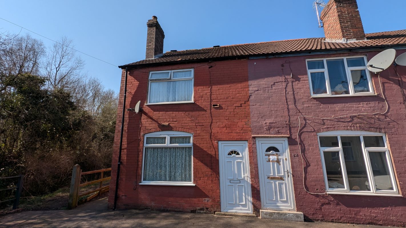 Property for Auction in Lincolnshire - 84 Scarsdale Street Bolsover, Chesterfield, Derbyshire, S44 6JW