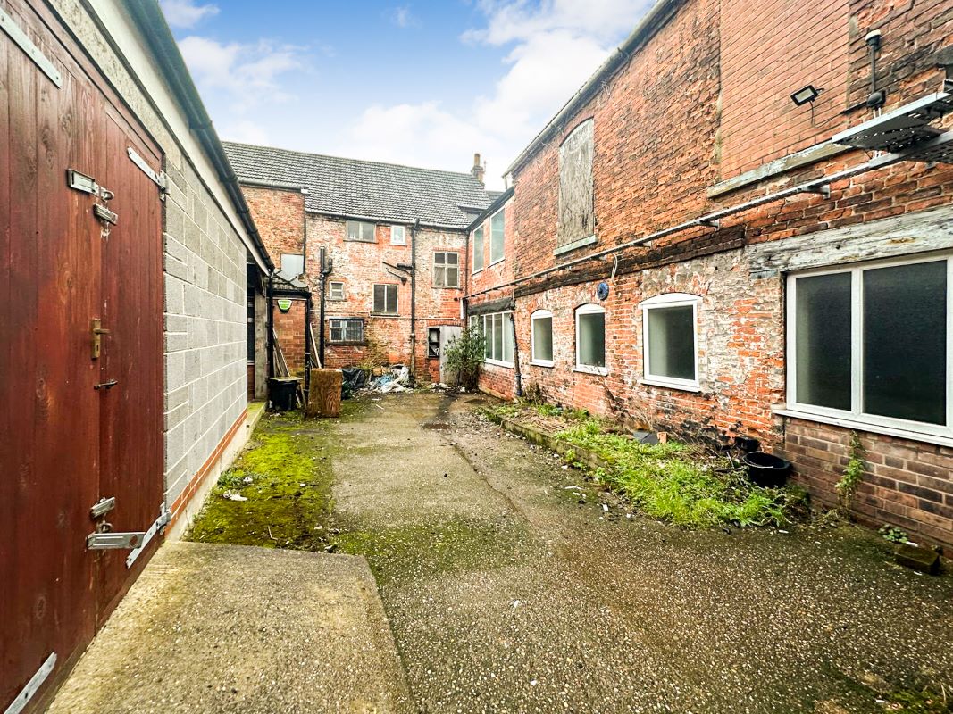 Property for Auction in Lincolnshire - Access Courtyard for 84 & 86 Church Street, Gainsborough, Lincolnshire, DN21 2JR