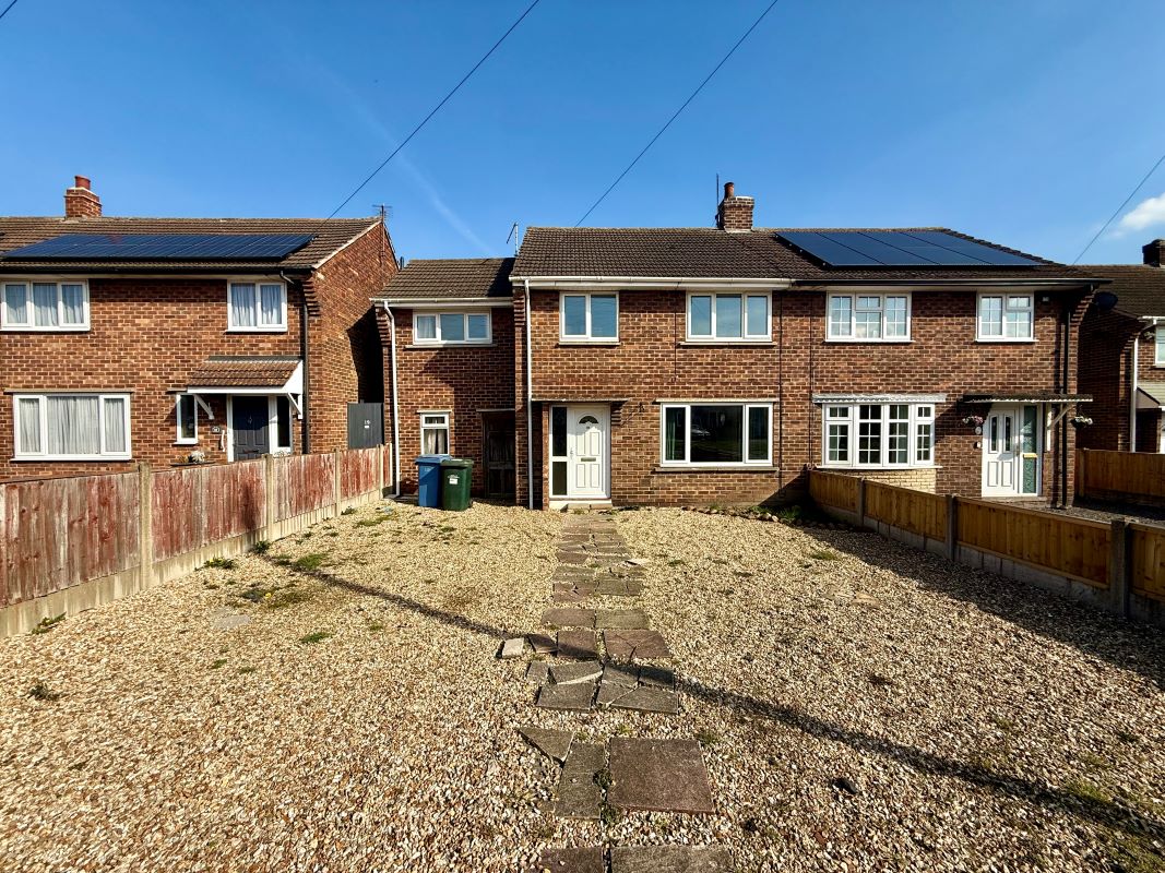 Property for Auction in Nottinghamshire & Derby - 21 Headland Avenue Elkesley, Retford, Nottinghamshire, DN22 8AH