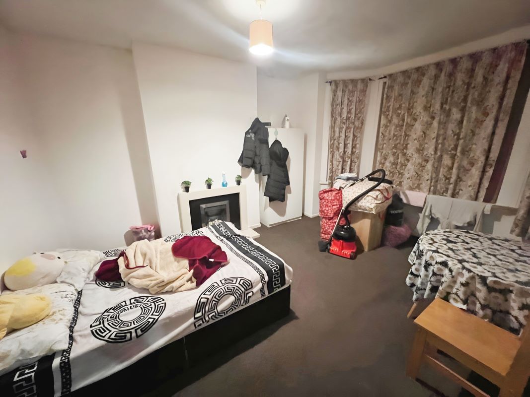 Flat 2 15 Albany Road, Earlsdon, Coventry, West Midlands, CV5 6JQ