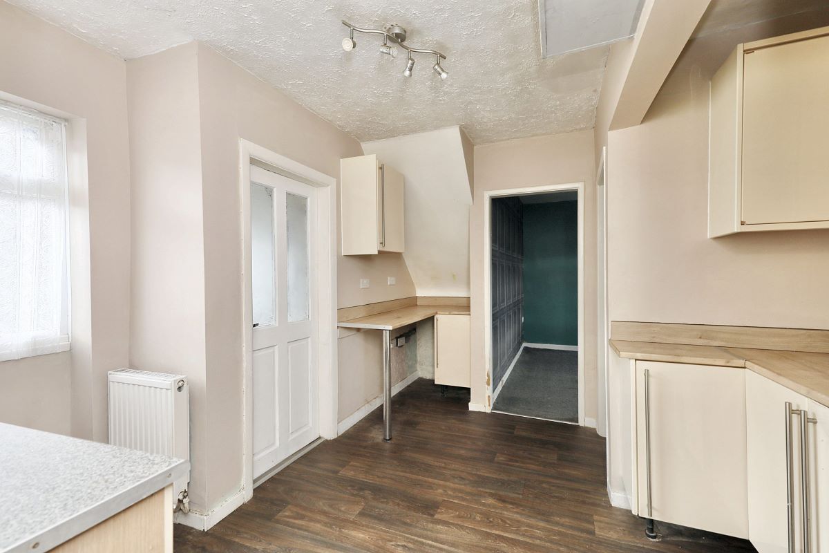 57 Royds Crescent Rhodesia, Worksop, Nottinghamshire, S80 3HG