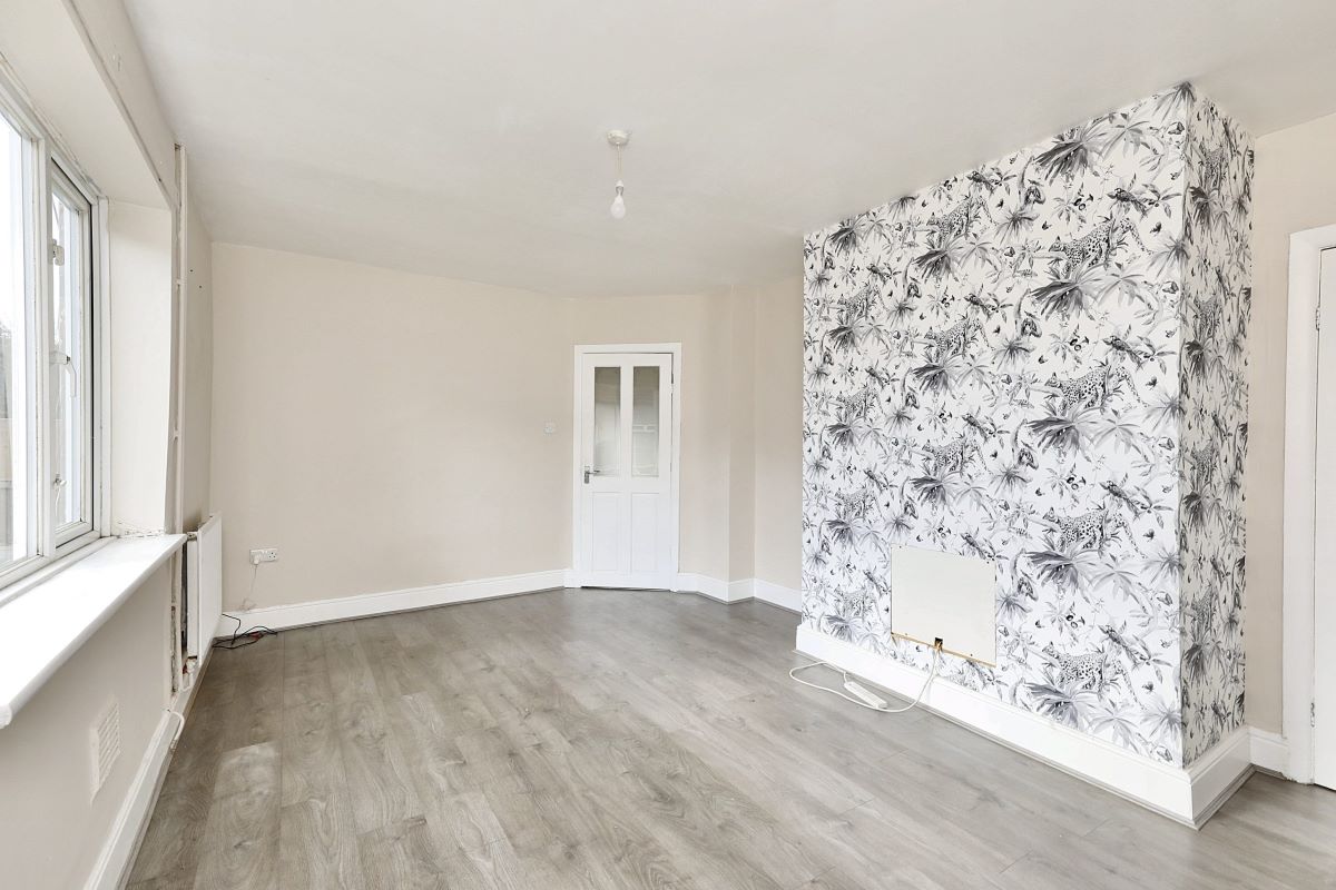 57 Royds Crescent Rhodesia, Worksop, Nottinghamshire, S80 3HG