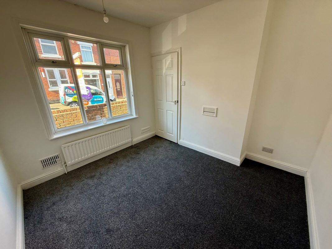 4 Felstead Street, Stoke-On-Trent, Staffordshire, ST2 7HJ