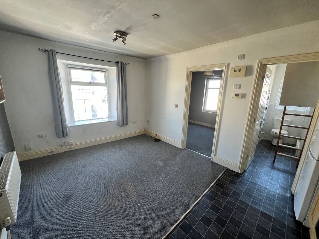 Flat B 10 Florence Place, Plymouth, Devon, PL4 9QQ