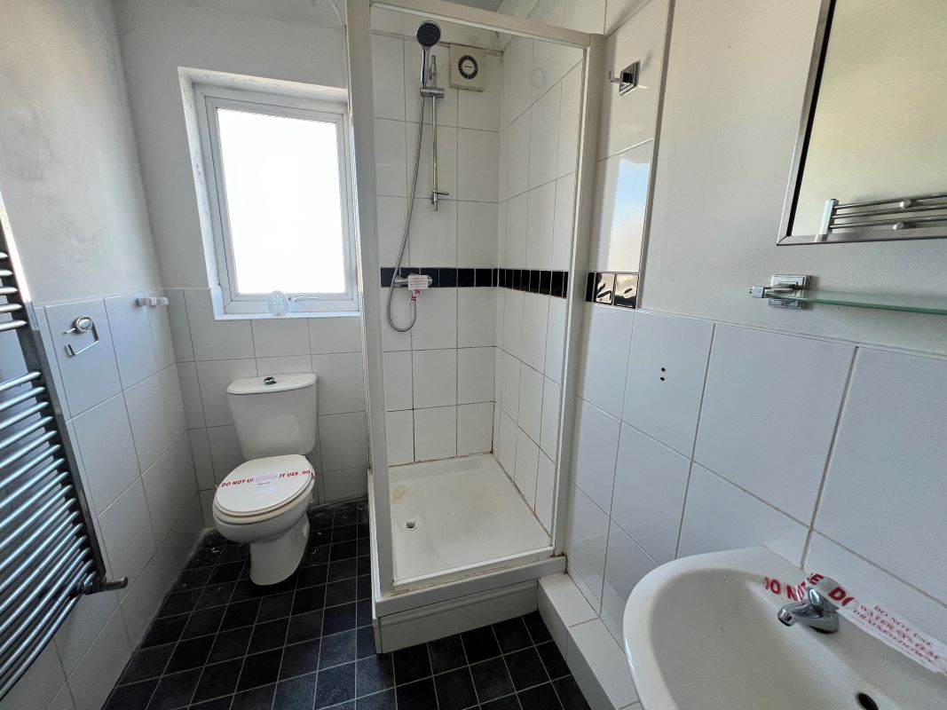 Flat B 10 Florence Place, Plymouth, Devon, PL4 9QQ