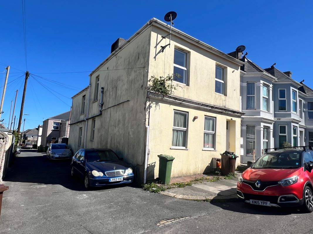 Property for Auction in South West - Flat C 10 Florence Place, Plymouth, Devon, PL4 9QQ