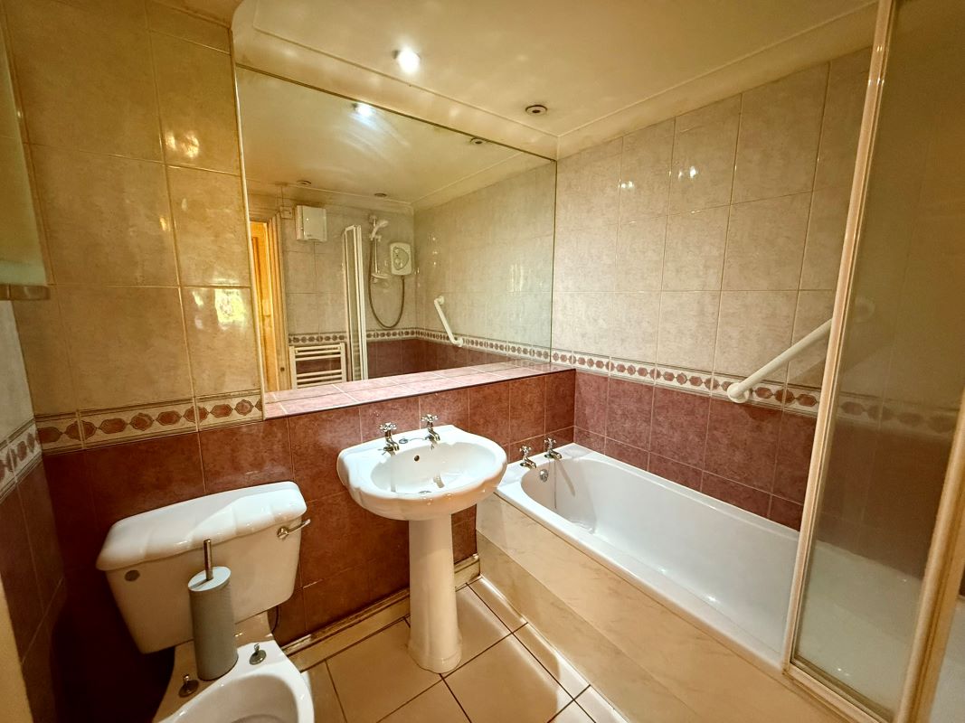 Flat 33 Walton Grange, Stone, Staffordshire, ST15 0ET