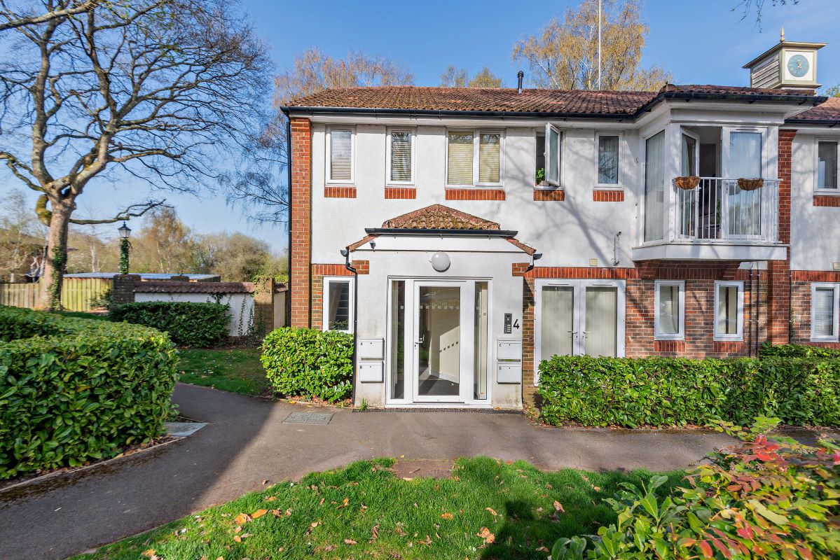 Property for Auction in Sussex & Hampshire - Flat D 4 the Spinney, Parklands Business Park, Forest Road, Denmead, Hampshire, PO7 6FZ