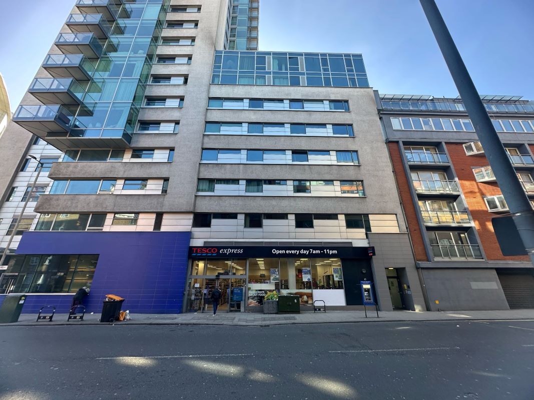 Property for Auction in London - Flat 30, 34 Long Lane, Southwark, London, SE1 4NN