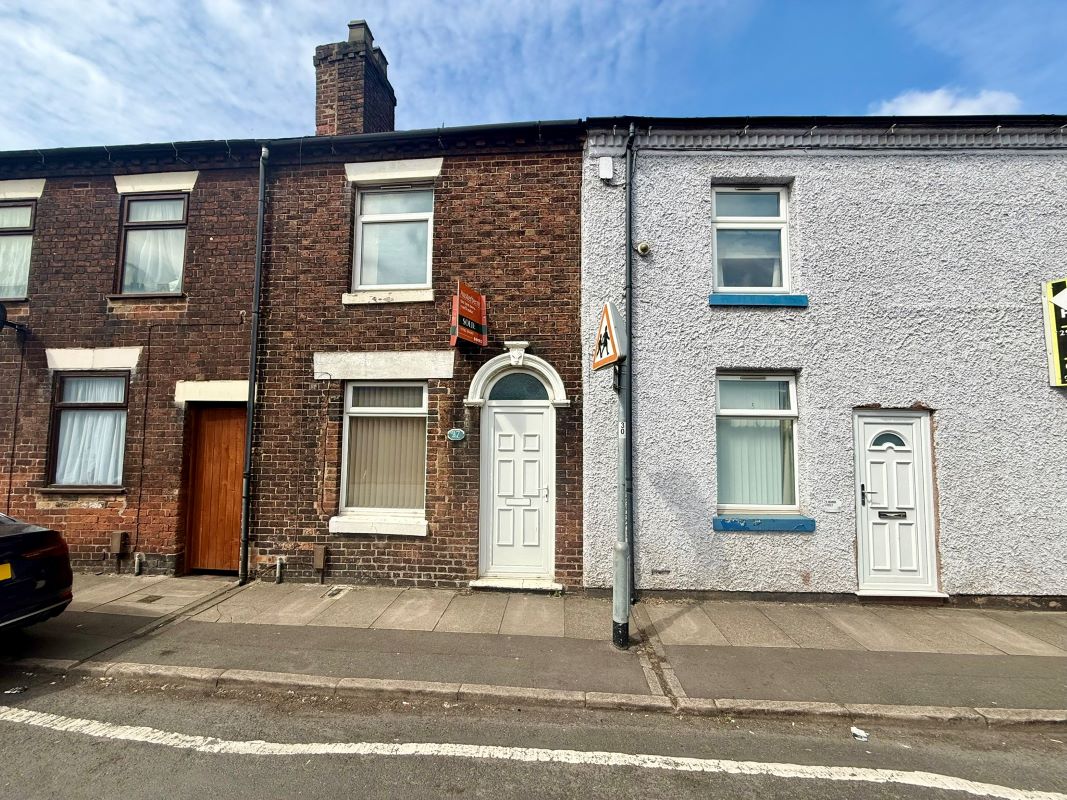 Property for Auction in Cheshire, Staffordshire & Shropshire - 27 Manor Street, Stoke-On-Trent, Staffordshire, ST4 2PT