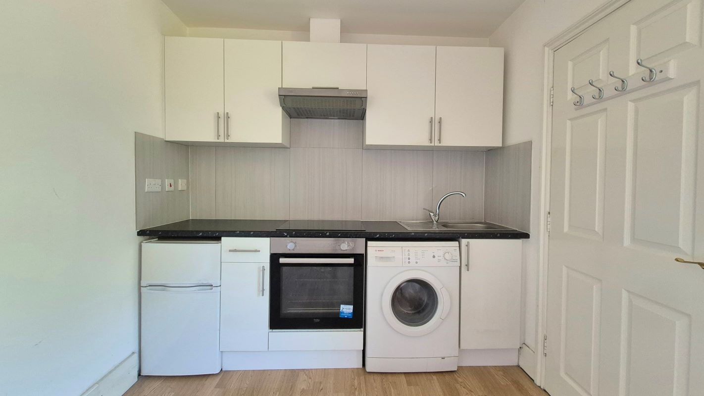 Flat 7 23-25 Biscot Road, Luton, Bedfordshire, LU3 1AH