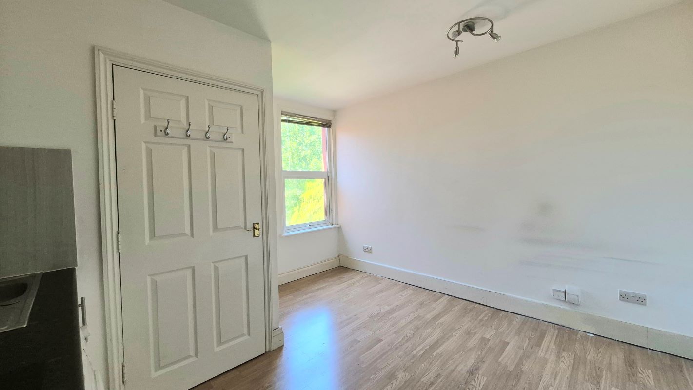 Flat 7 23-25 Biscot Road, Luton, Bedfordshire, LU3 1AH