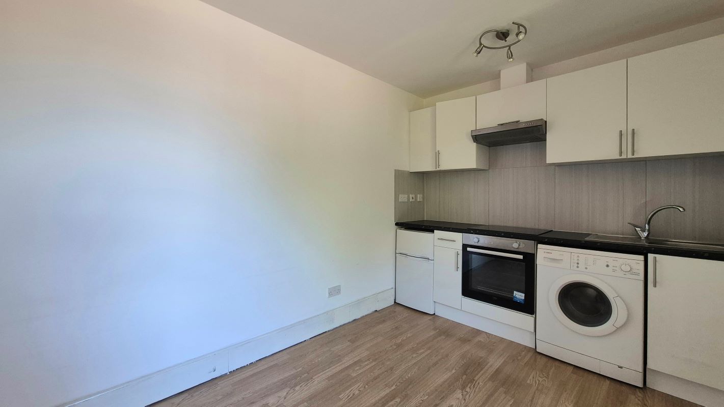 Flat 7 23-25 Biscot Road, Luton, Bedfordshire, LU3 1AH