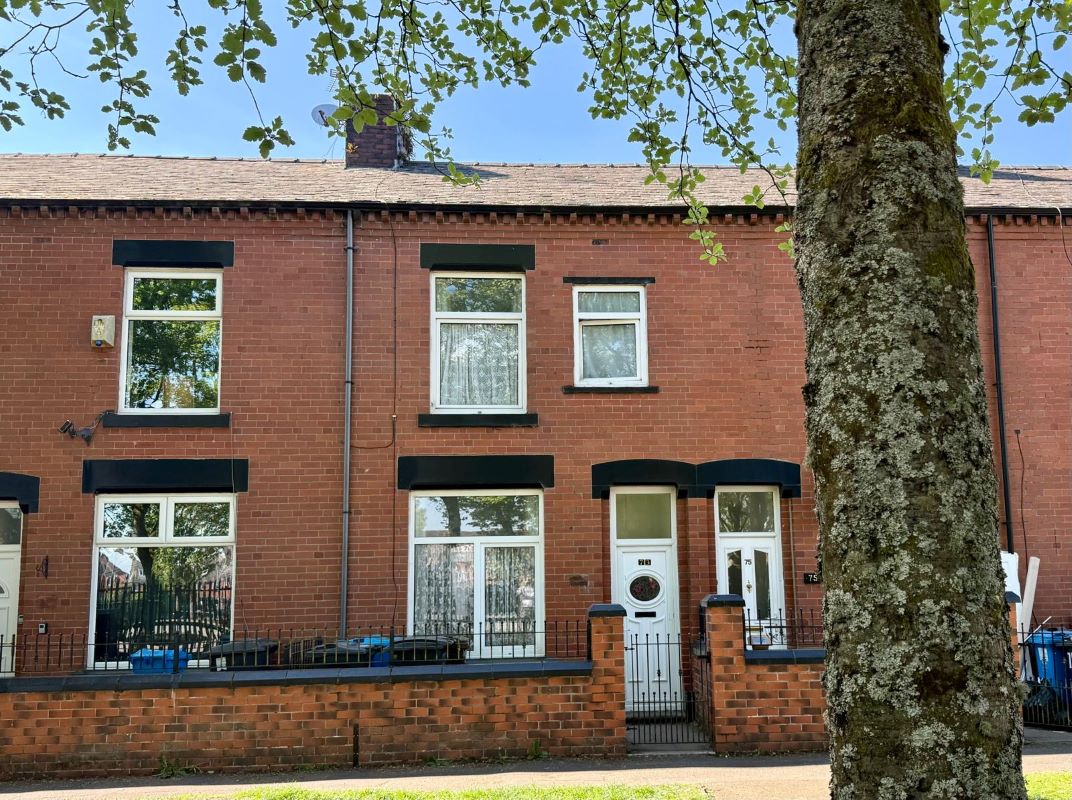 Property for Auction in Manchester - 73 Mayfield Road, Oldham, Lancashire, OL1 4LG