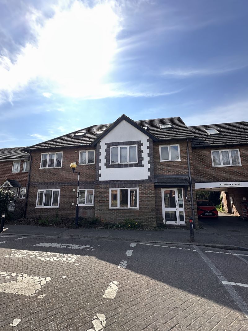 Property for Auction in Kent - Flat 5 St. Andrews Court, Slough, Berkshire, SL3 0HU