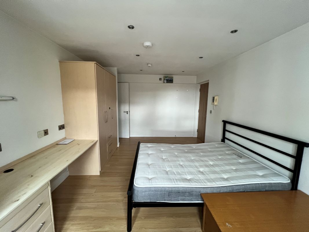 Flat 37, 22 Constantine Street, Plymouth, Devon, PL4 8AF