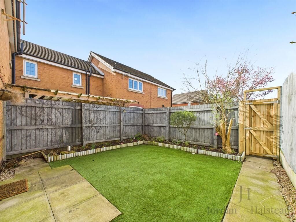 14 Callender Gardens Helsby, Frodsham, Cheshire, WA6 0FF