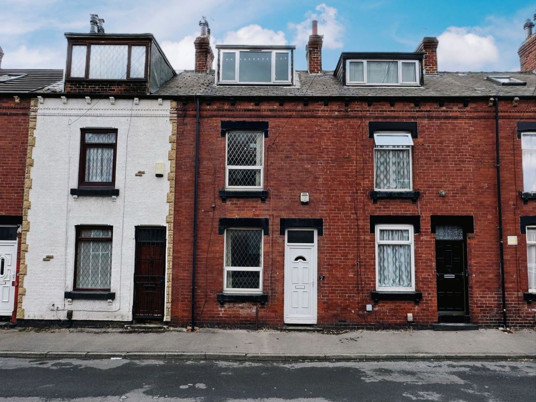 Property for Auction in South Yorkshire - 7 St. Elmo Grove, Leeds, West Yorkshire, LS9 9BT