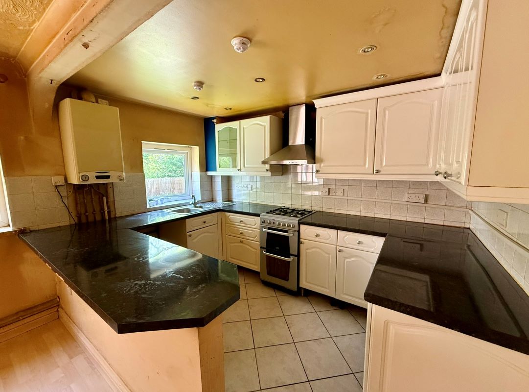 Property for Auction in Cheshire, Staffordshire & Shropshire - 33 Walton Grange, Stone, Staffordshire, ST15 0ET
