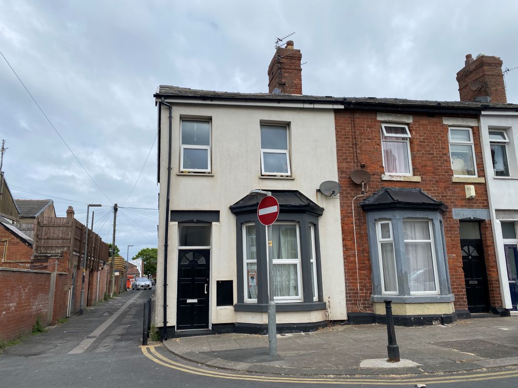 Property for Auction in Lincolnshire - 4 Rydal Avenue, Blackpool, Lancashire, FY1 4AR