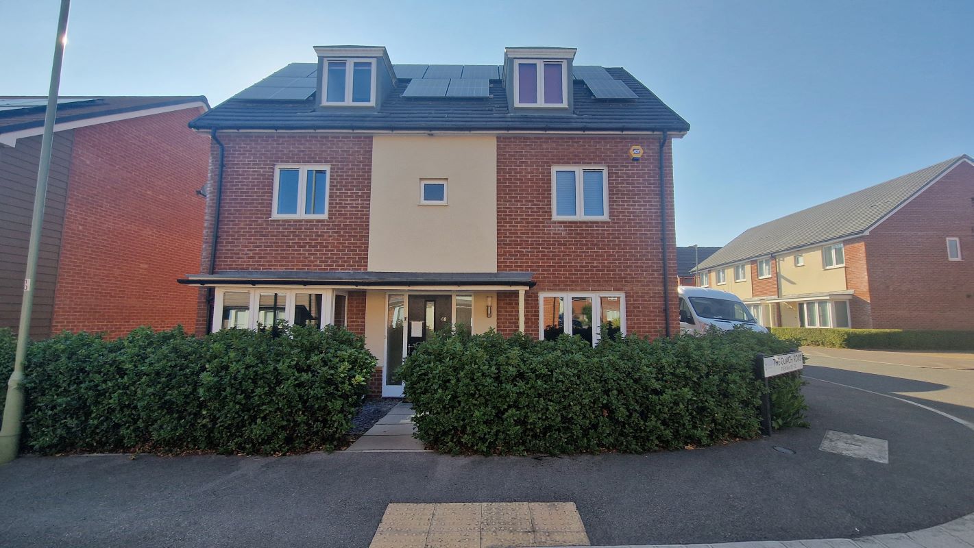 Property for Auction in South West - 68 The Coach Road, Basingstoke, Hampshire, RG23 7FY