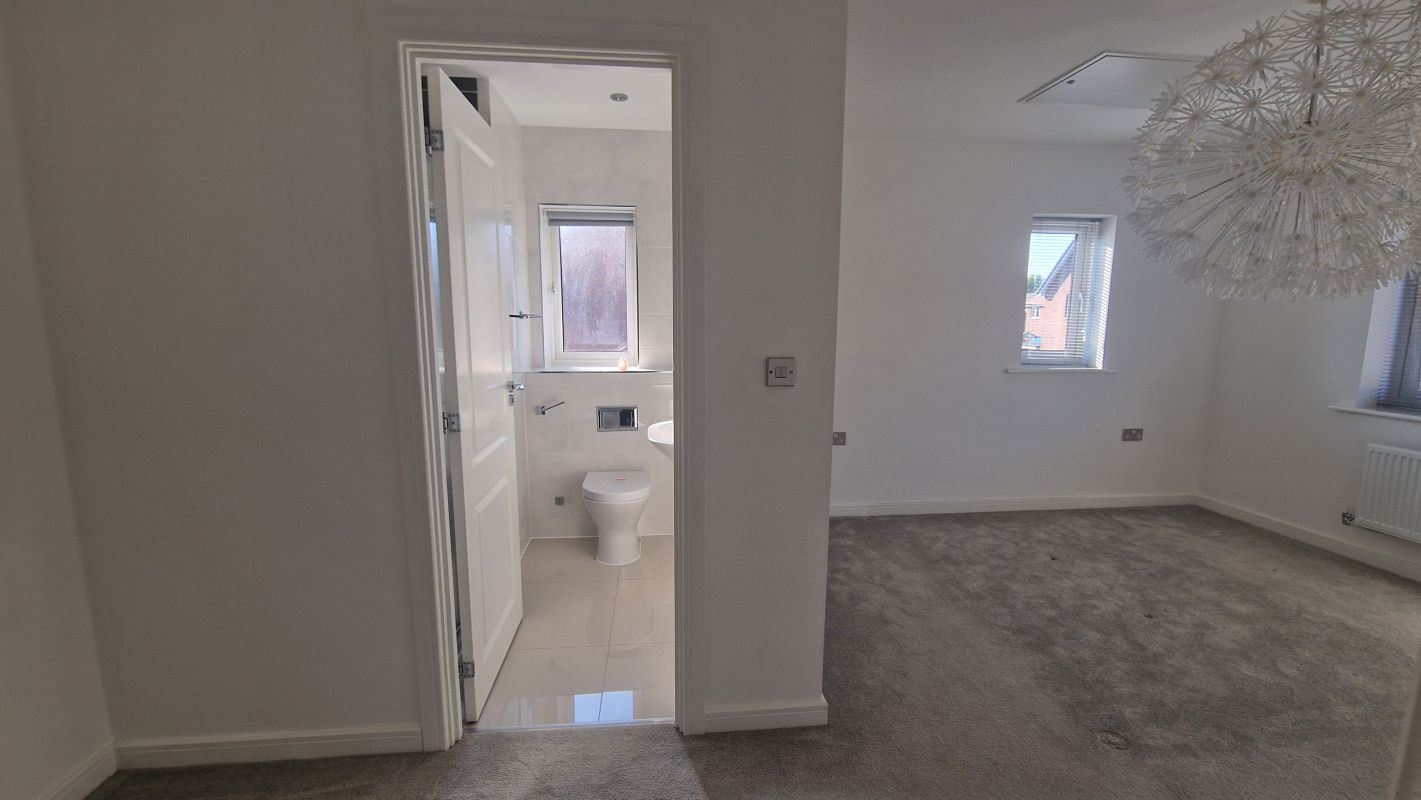 68 The Coach Road, Basingstoke, Hampshire, RG23 7FY