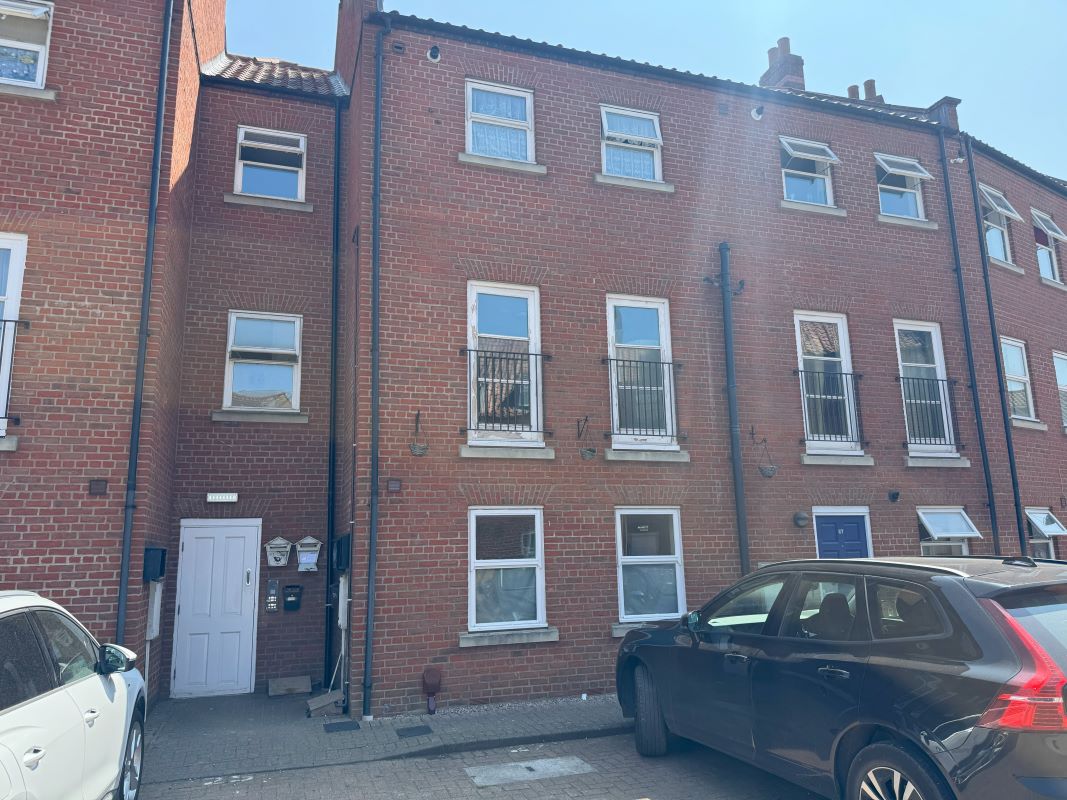 Property for Auction in East Anglia - Flat 29 Windmill View Court, Boston, Lincolnshire, PE21 9EH