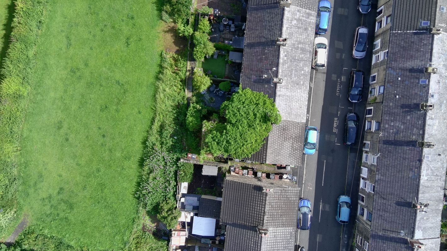 9 Queen Street, Glossop, Derbyshire, SK13 8EL