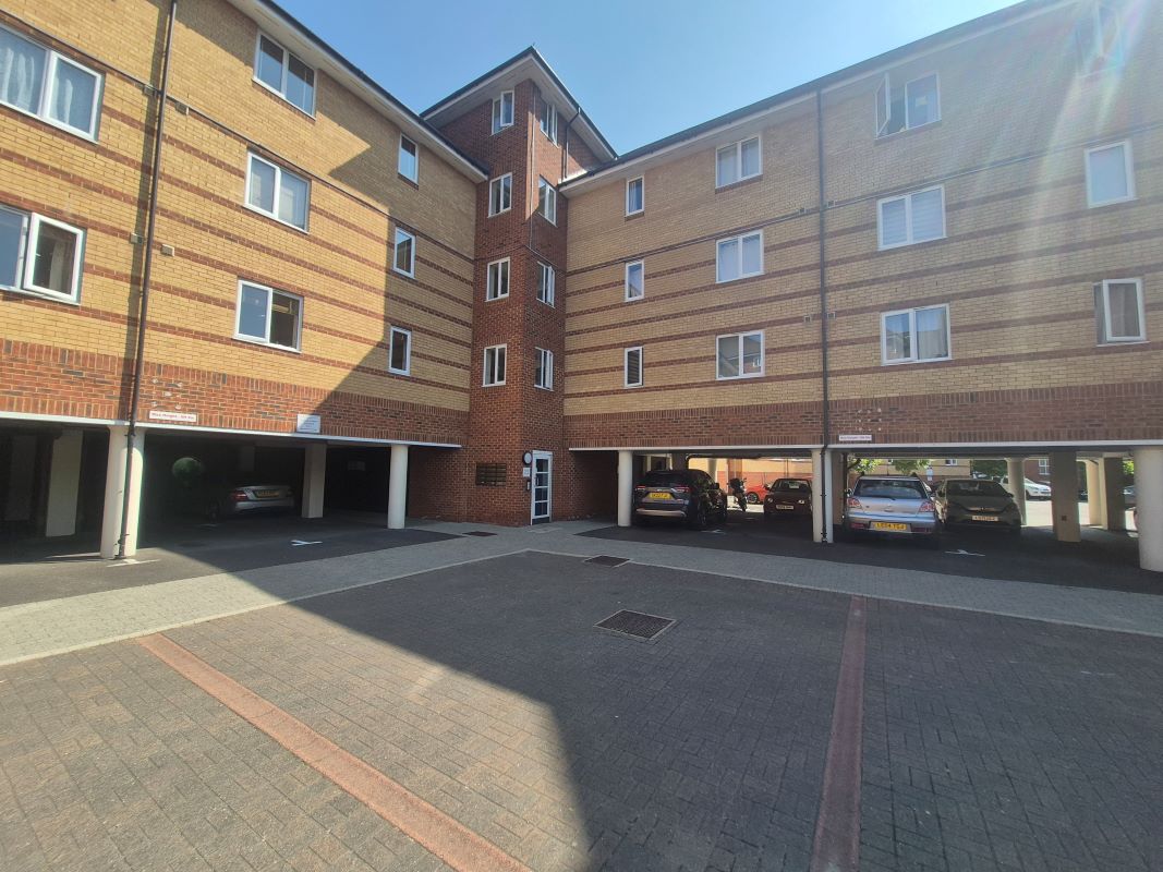 Property for Auction in Kent - Flat 50 Scotney Gardens, Maidstone, Kent, ME16 0GR