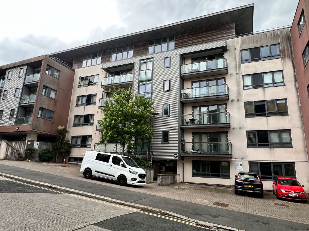 Property for Auction in South West - Flat 37, 22 Constantine Street, Plymouth, Devon, PL4 8AF