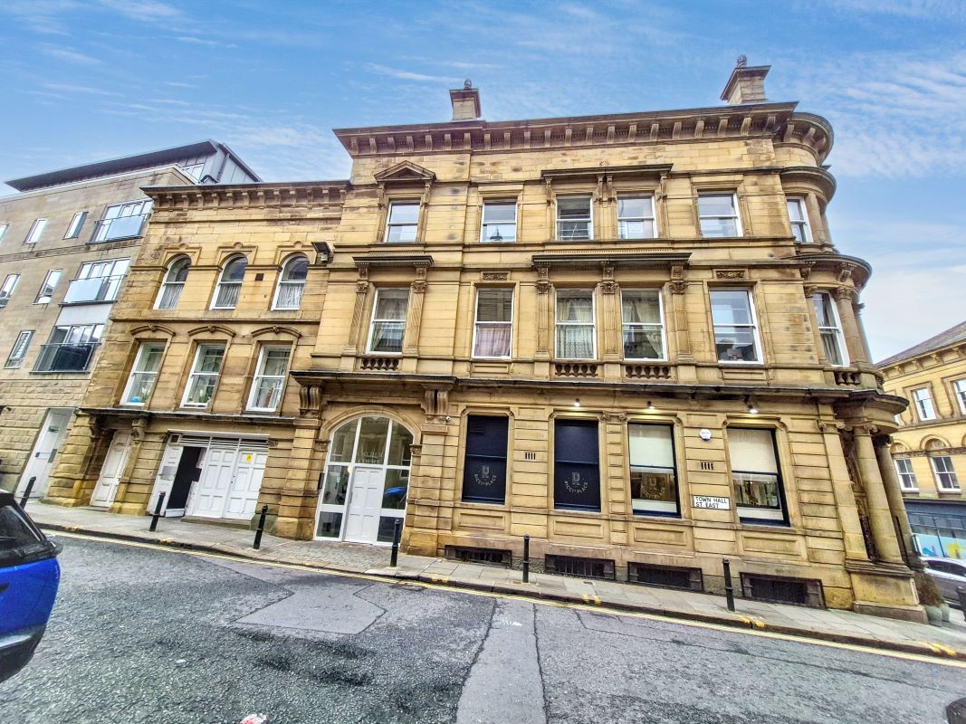 Property for Auction in Manchester - Apartment 4 Calder Court, Town Hall Street East, Halifax, West Yorkshire, HX1 1UU