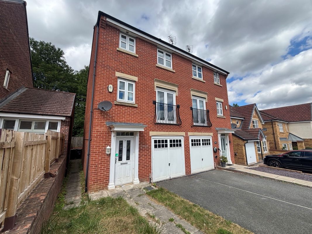 Property for Auction in North East - 29 Youens Crescent, Newton Aycliffe, County Durham, DL5 4ZE
