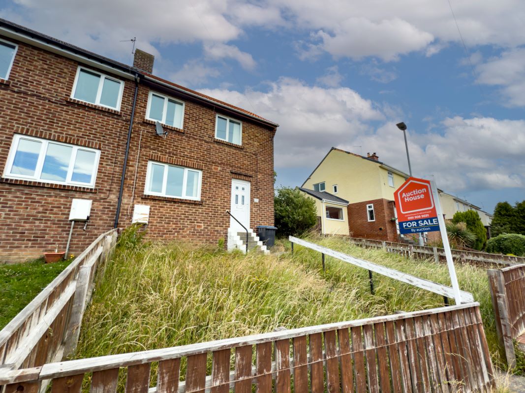 Property for Auction in North East - 39 Manor Grange Lanchester, Durham, County Durham, DH7 0LU