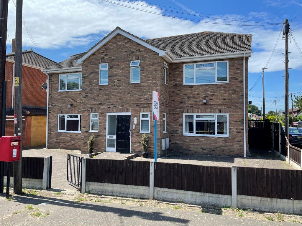 Property for Auction in East Anglia - Flat B 250 Noak Hill Road, Billericay, Essex, CM12 9UP