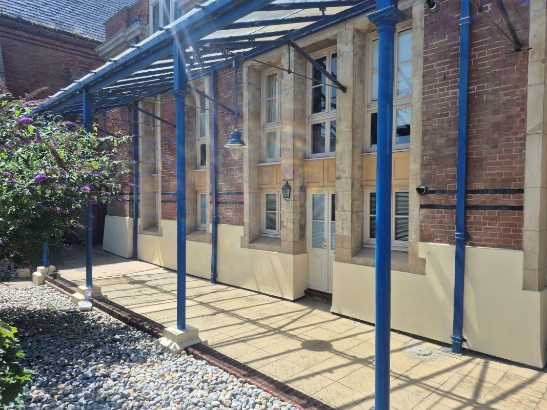 Property for Auction in Kent - Flat 9, Victoria Court The Royal Seabathing, Margate, Kent, CT9 5NU