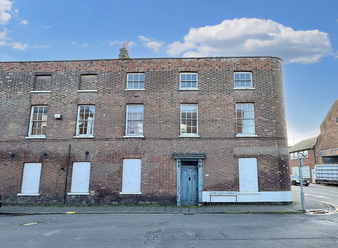 Property for Auction in South Yorkshire - Apartment 3A 2 Portland Street, King's Lynn, Norfolk, PE30 1PB