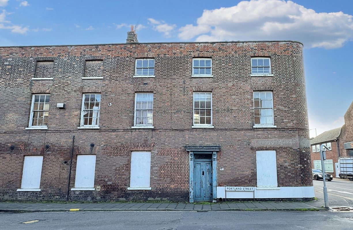 Property for Auction in South Yorkshire - Apartment 3A 2 Portland Street, King&apos;s Lynn, Norfolk, PE30 1PB