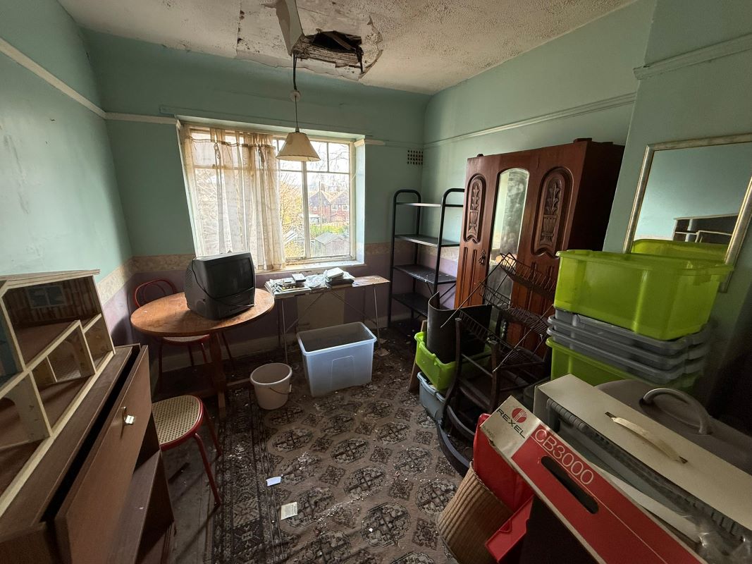 24 Reeves Avenue, Newcastle, Staffordshire, ST5 9LG