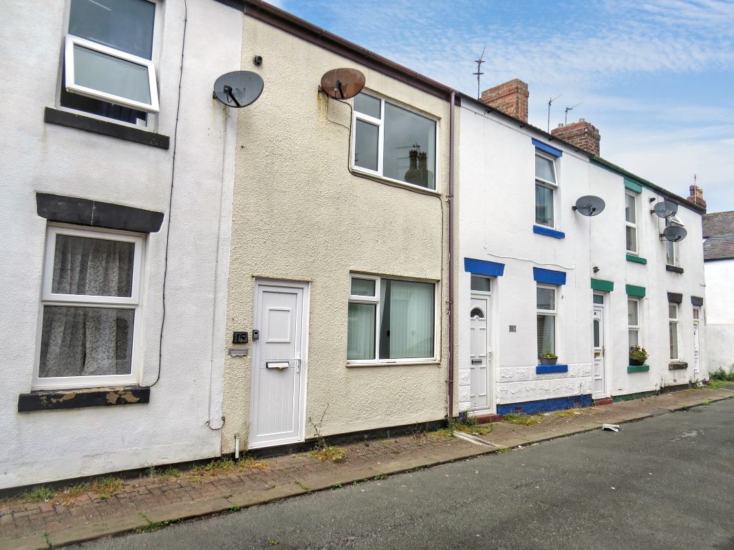 Property for Auction in Lincolnshire - 15 Cross Street, Fleetwood, Lancashire, FY7 6AU