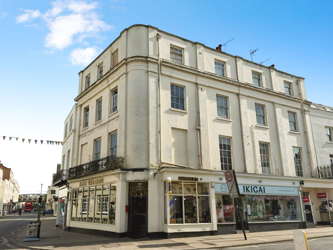 Property for Auction in Coventry & Warwickshire - Flat 4 12 Spencer Street, Leamington Spa, Warwickshire, CV31 3NF